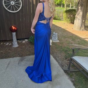 Bought for my Prom for 600, wore it once, and in absolute great condition!